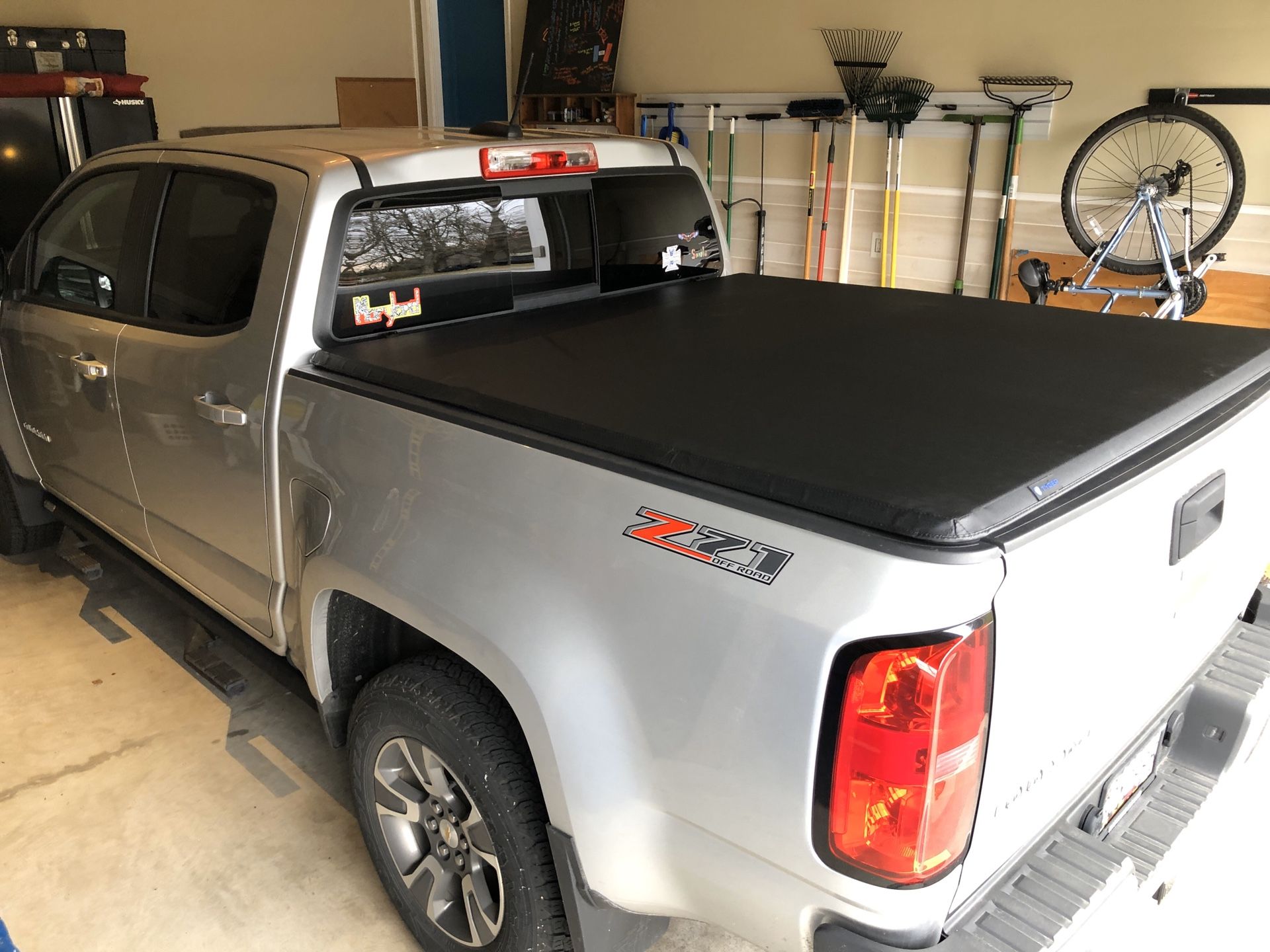 Tyger Auto 5'2" (Soft Top) T3 Tri-Fold Truck Tonneau Cover 5' Bed