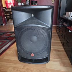 bocina Amplificada 1600w $200