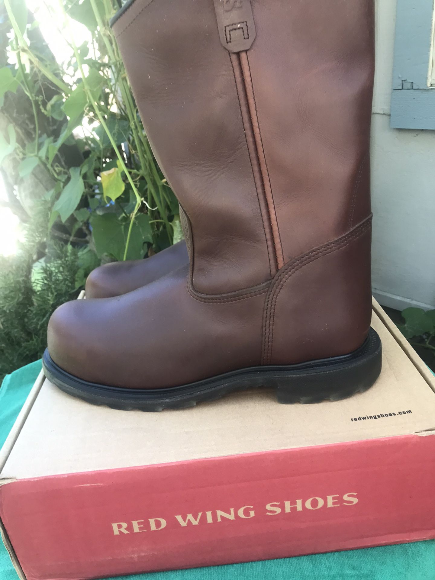 Red wing pecos clearance 8241