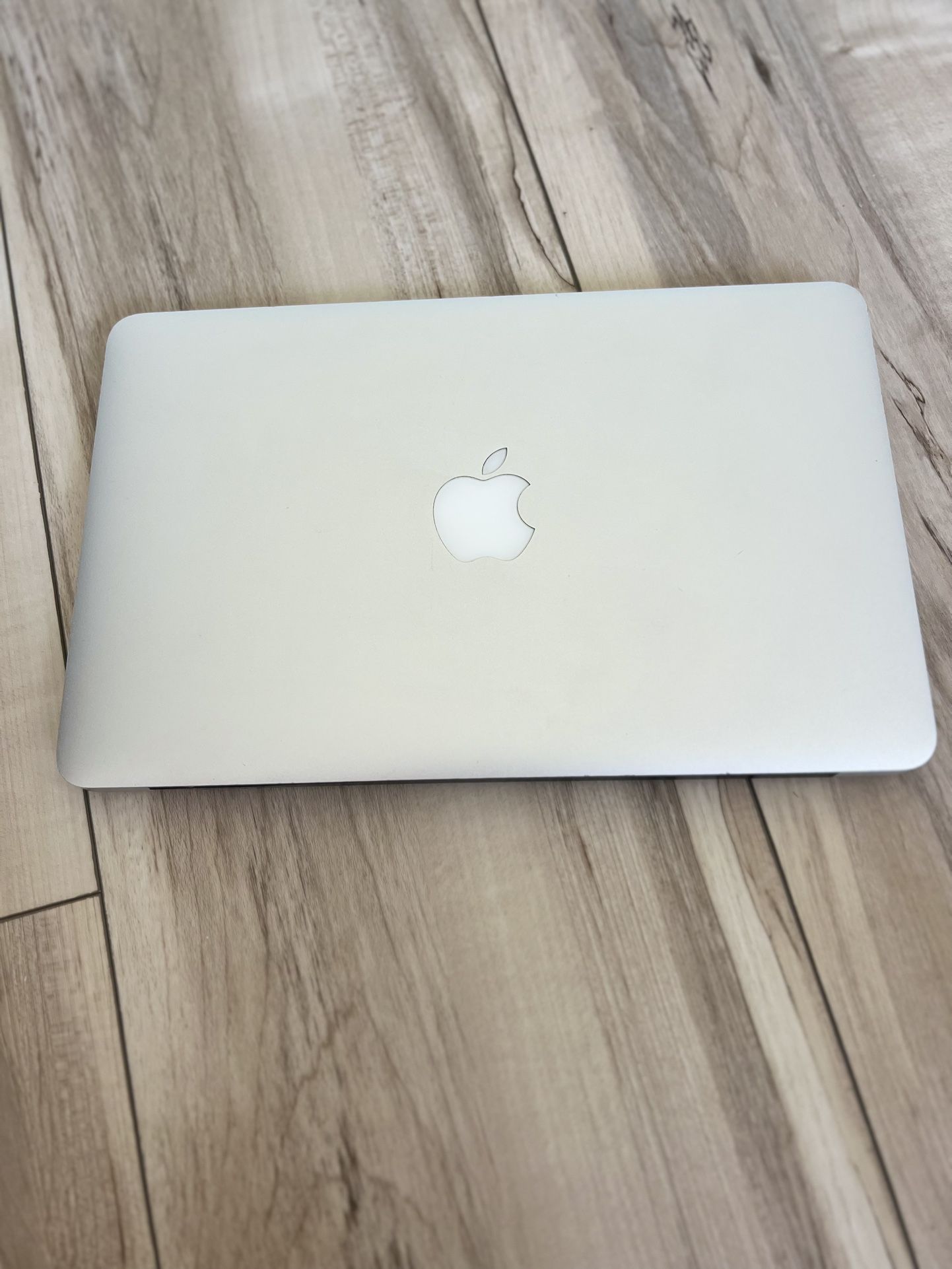 MacBook Air Labtop Computer