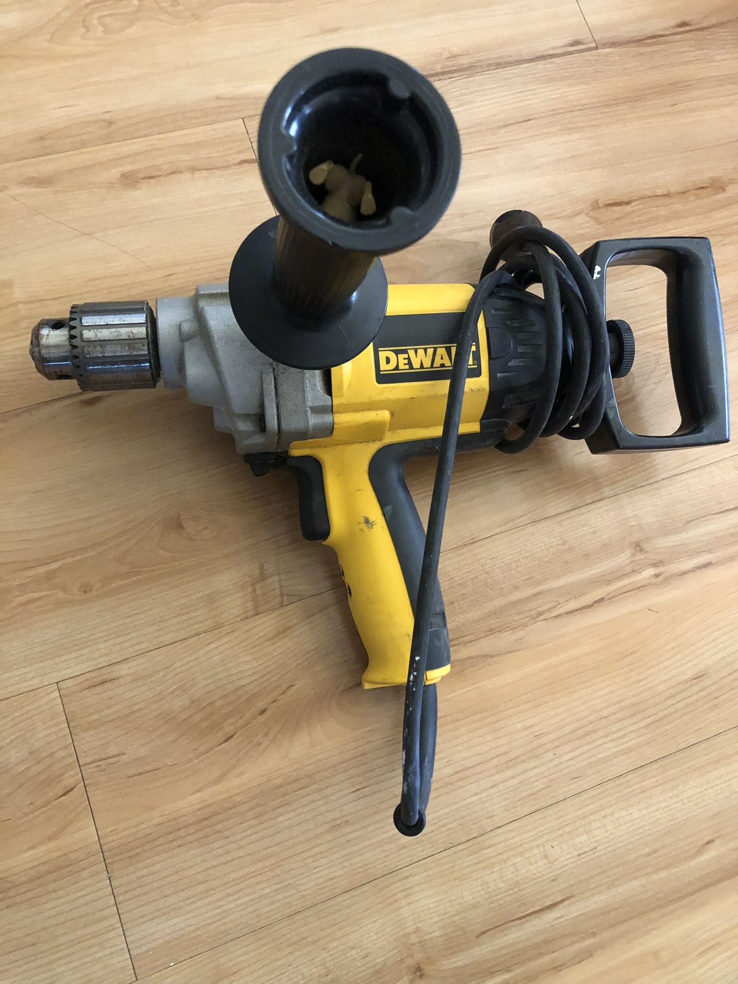 DeWalt 9 AMP 1/2 In Concrete/mud Mixer