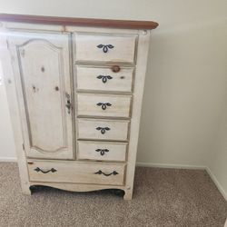 Bedroom Set For Sale $350 Complete 