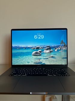 16-inch MacBook Pro Space Gray - 8-Core i9 / 16GB RAM / 1TB SSD / Dedicated GPU