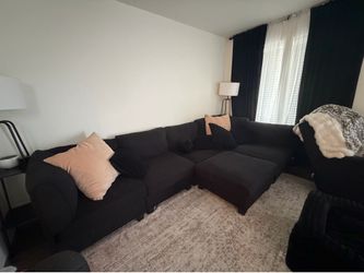 Black Sectional Couch + Ottoman – 5 Seats