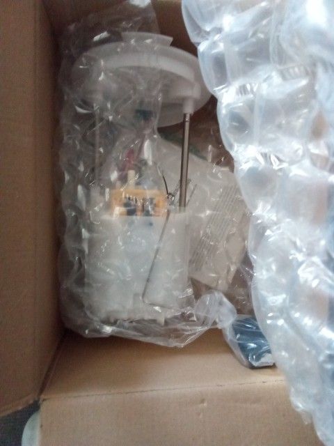 06-09 Dodge Charger Magnum Fuel Pump