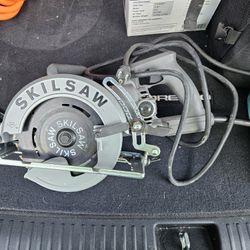 SKILSAW SPT77W-01 15-Amp 7-1/4-Inch Aluminum Worm Drive Circular Saw