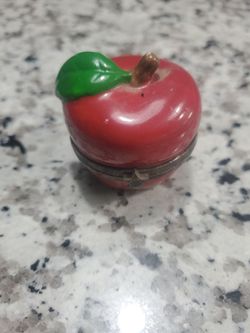 Vintage ring holder