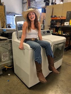 LG washer and dryer set.