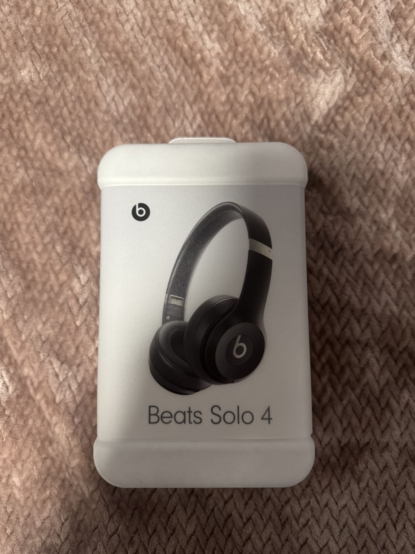 Beats Solo 4