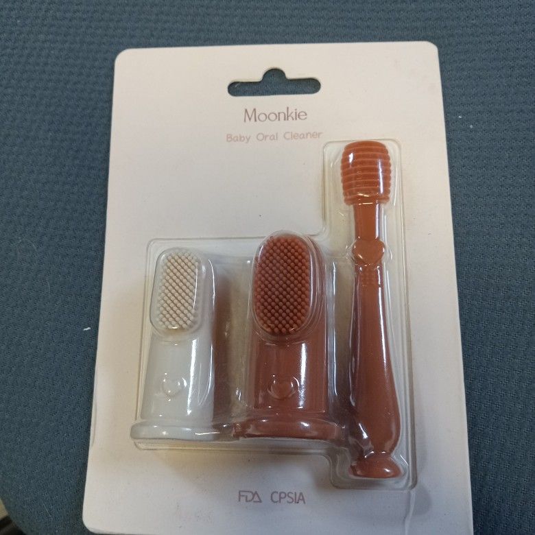 Moonkie Baby Oral Cleaner