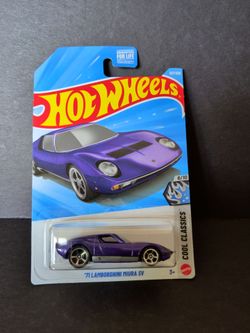 Hot Wheels Cool Classics Purple Lamborghini