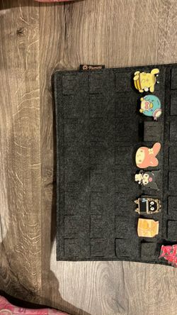 Hello kitty pins