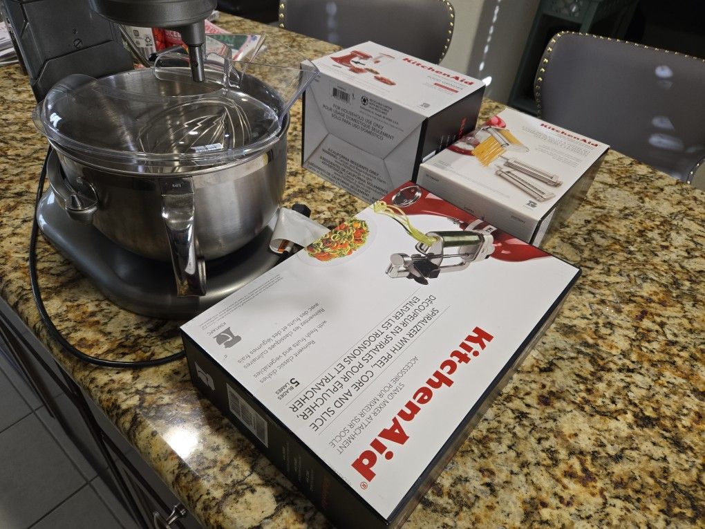 Kitchenaid Mixer Set - 6 QT , 590W
