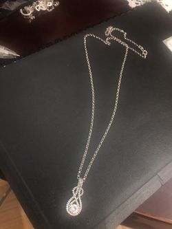Cadena de plata nueva