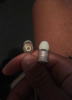 Ur beats ear phones