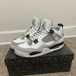 Nike Air Jordan 4 Retro Military Black (11.5 Men’s)