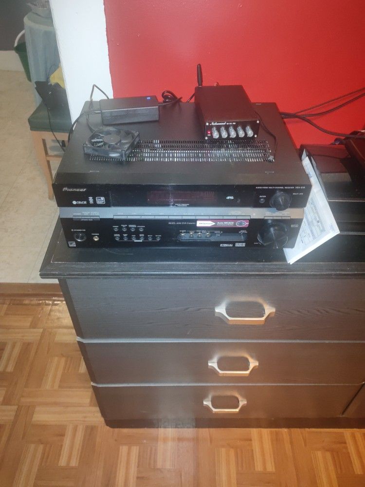 Pioneer Receiver $40 OBO Comes With Speakers