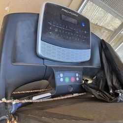 Pro Form 305 Treadmill 