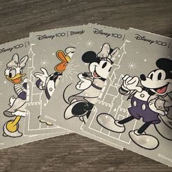 DISNEYLAND 🎢🎡🍿🥤🍭🍦TICKETS (4) 🎟️🎟️🎟️🎟️ $300 A PAIR $600 FOR ALL (4) PRICE FIRM 