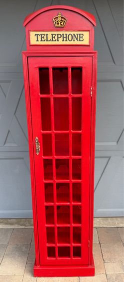 British Phone Booth Style Wine Drink Bar