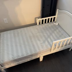 White toddler bed