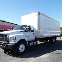 Ford F750 26-Footer Box Truck With Liftgate 