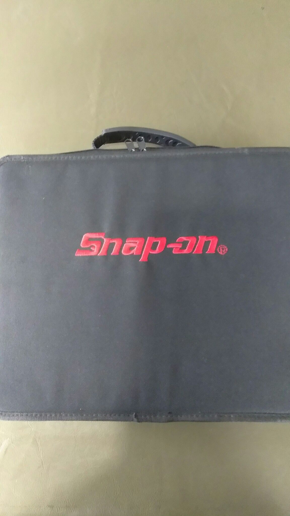 I have a Snap on Ethos Plus Scan Diagnostic tool,Like New, EAK0313B01C,with Ethos Plus Europe activation kit & Diagnostic User