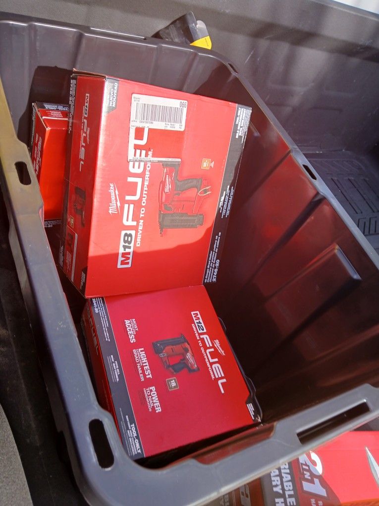2 Milwaukee 18 Gage Gun Nailer