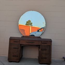Vintage vanity
