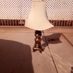 VINTAGE BRASS LAMP