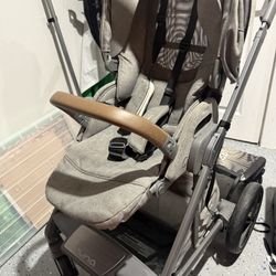 Nuna Mixx Stroller With Kickstand 