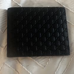 Men’s Bifold Gucci Wallet 