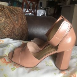 BRAND NEW! NEVER USED! Splendid* heels