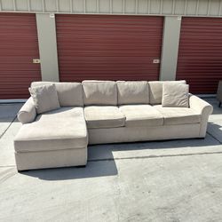 FREE DELIVERY&INSTALLATION Light Gray Sectional Couch