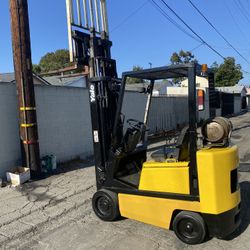 Forklift 