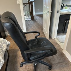 Desk chair