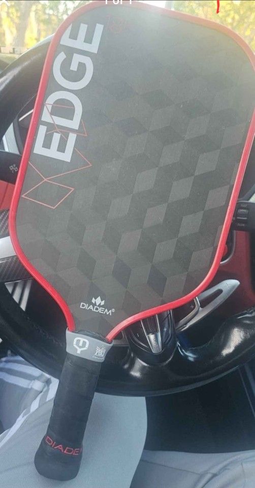 Diadem Edge 18K the best control paddle Pickleball