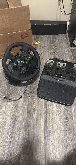 Logitech ps5 steering wheel and pedals
