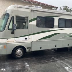 2002 Fleetwood Southwind 