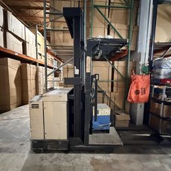 Electric Fork Lift / Stacker/ Crown
