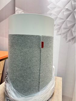 BLUEAIR AIR PURIFIER