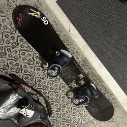 Snowboard Females 4”10 Long 