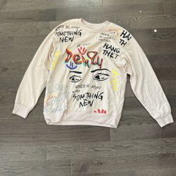 graphic sweatshirt 