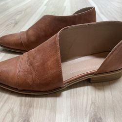 Catherine Malandrino Open Side Flats Camel Color US 7.5