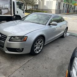 2012 Audi   97,000 Millas   $4500