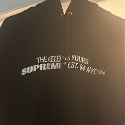 Supreme hoodie