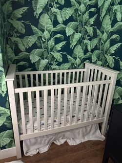 Pottery Barn Kids Kendall Convertible Crib