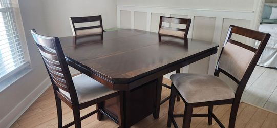 Kitchen table