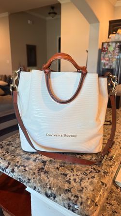 Dooney & Bourke purse