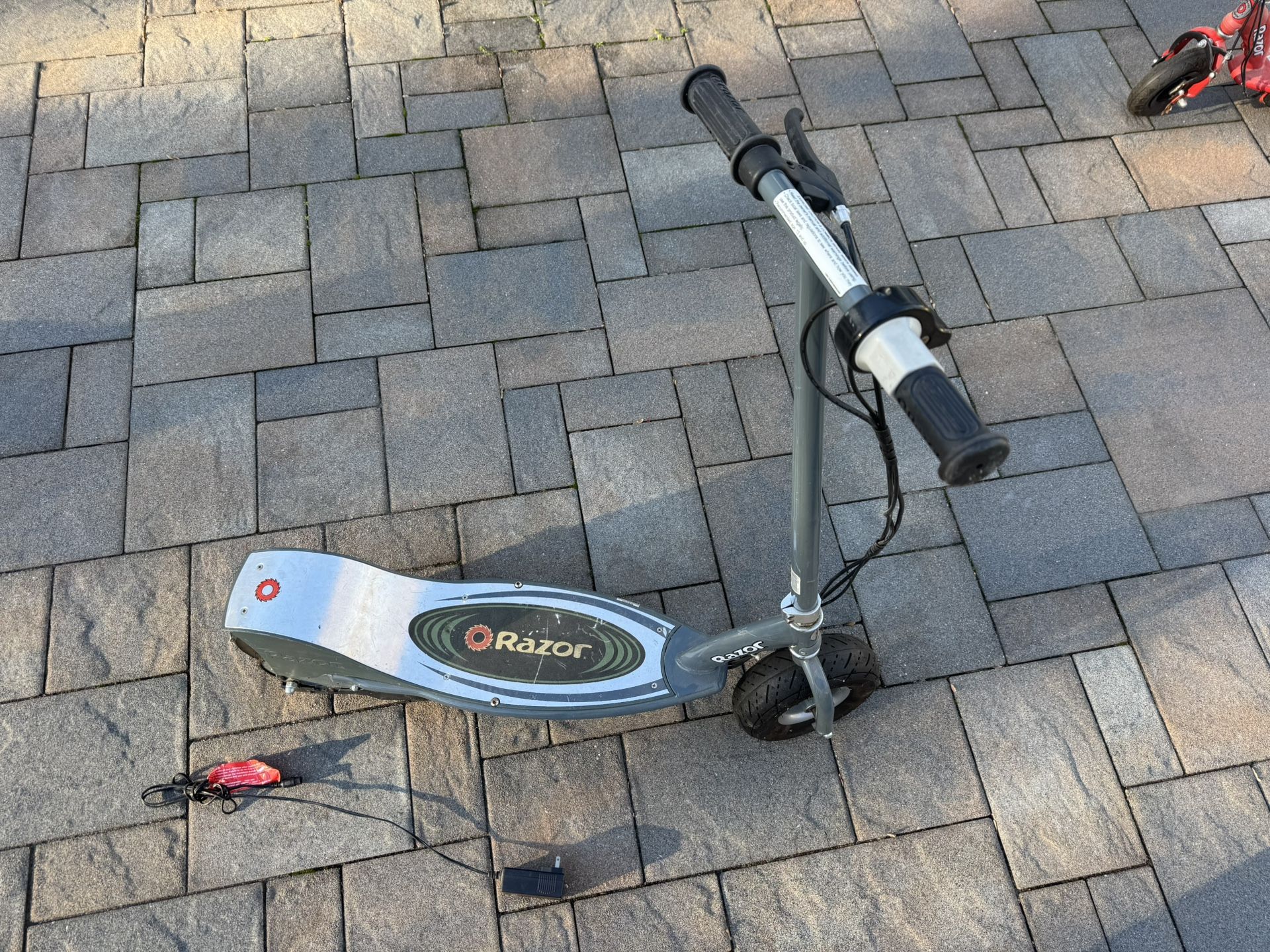 Electric Razor Scooter E100